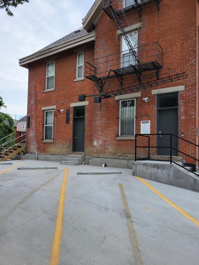 Spacious Industrial Split Level With A Balcony Cincinnati Kültér fotó